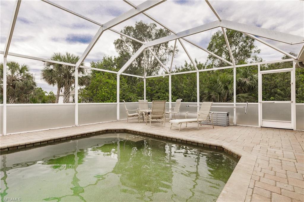 324 Parkdale Blvd Property Photo 42