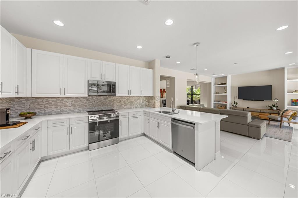 13569 Mandarin Cir Property Photo 13