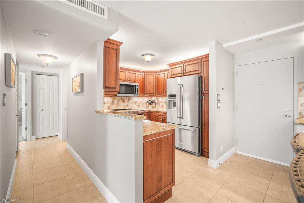 380 Seaview Ct # 307 Property Photo 12