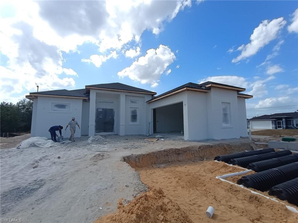 807 Zehra Ave N Property Photo