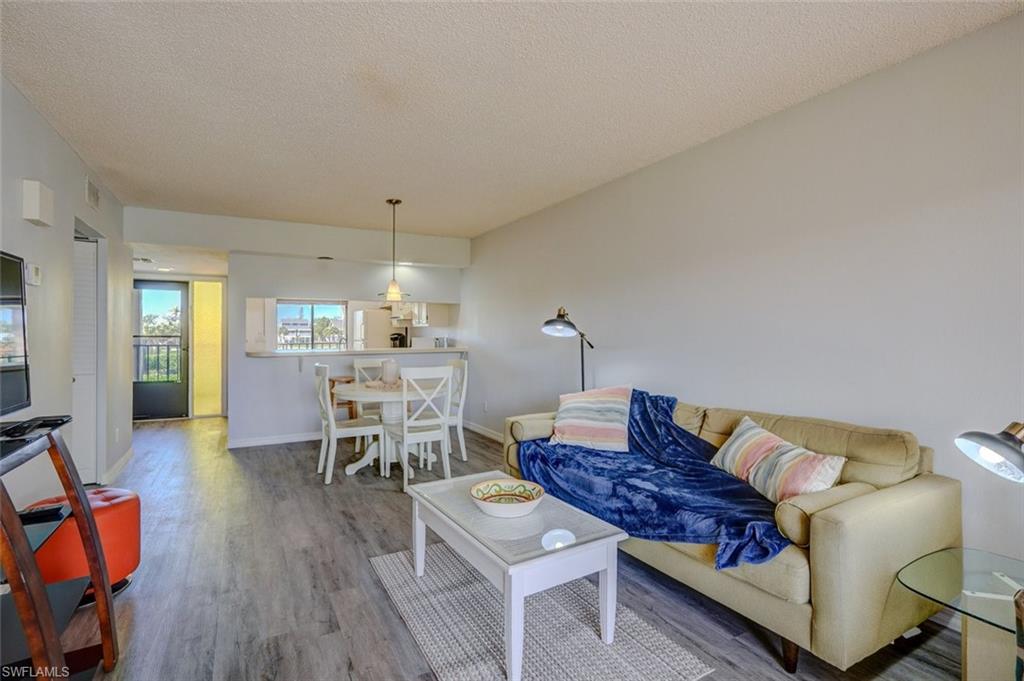 21440 Bay Village Dr # 122 Property Photo 1