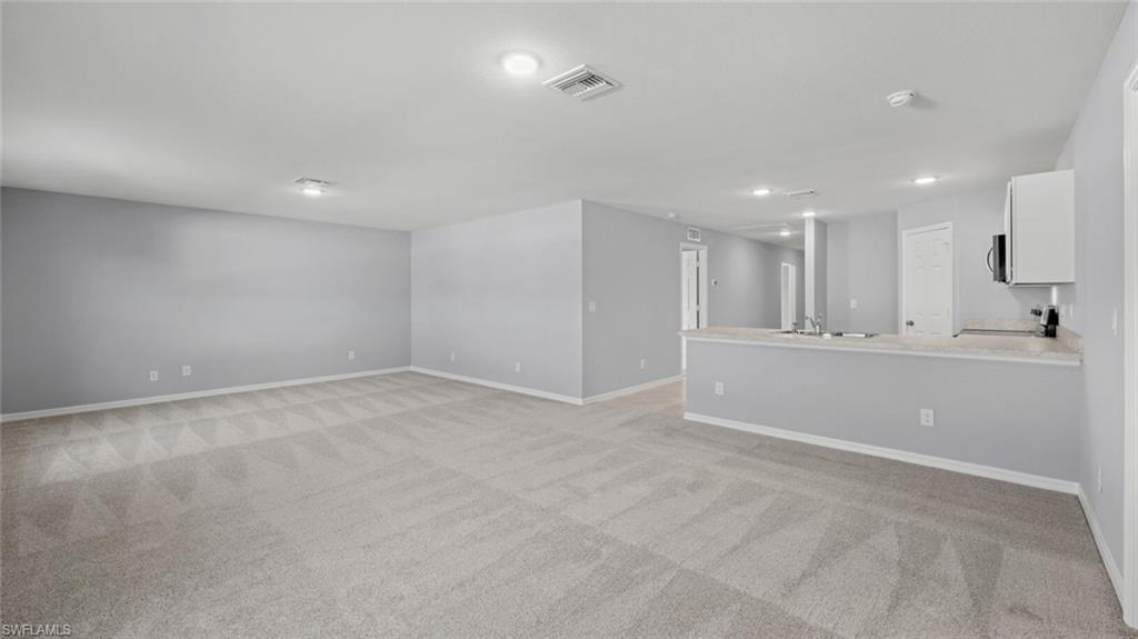 3018 61st St W Property Photo 6