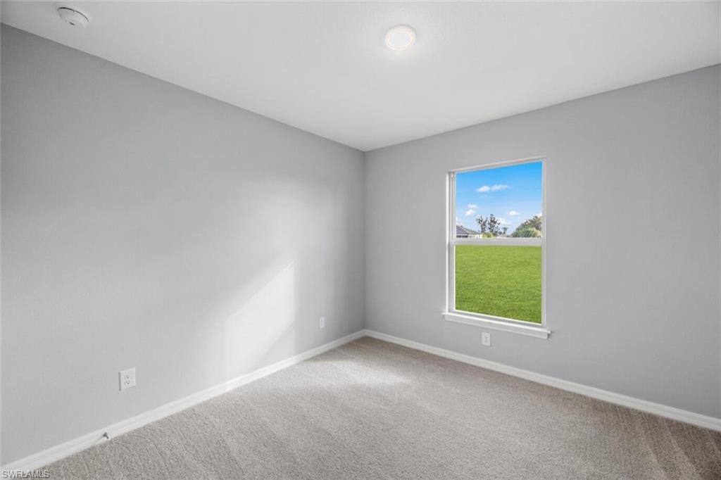 3018 61st St W Property Photo 12