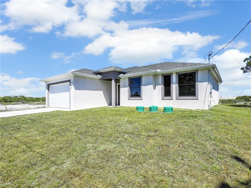 633 Cane St E Property Photo 1