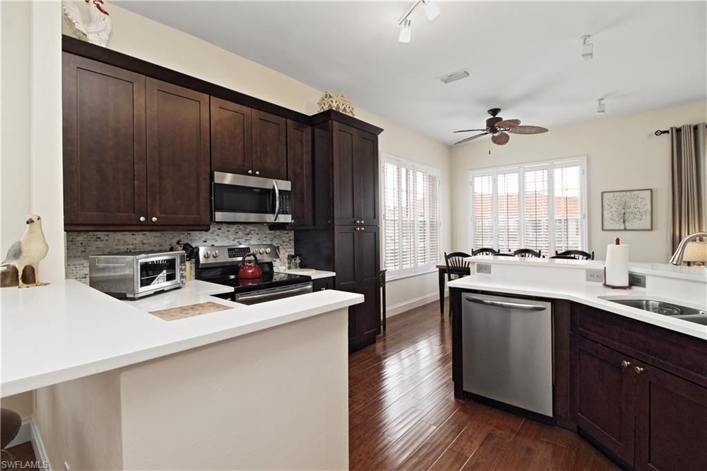 970 Egrets Run # 201 Property Photo 6