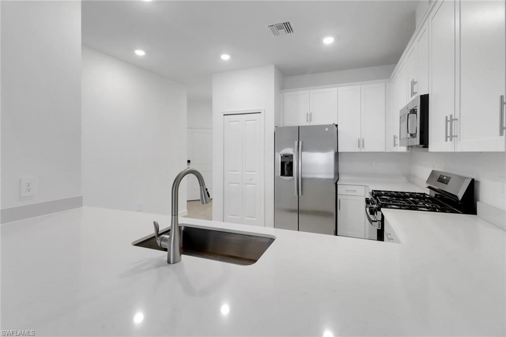 19529 Hinkley Dr Property Photo 14