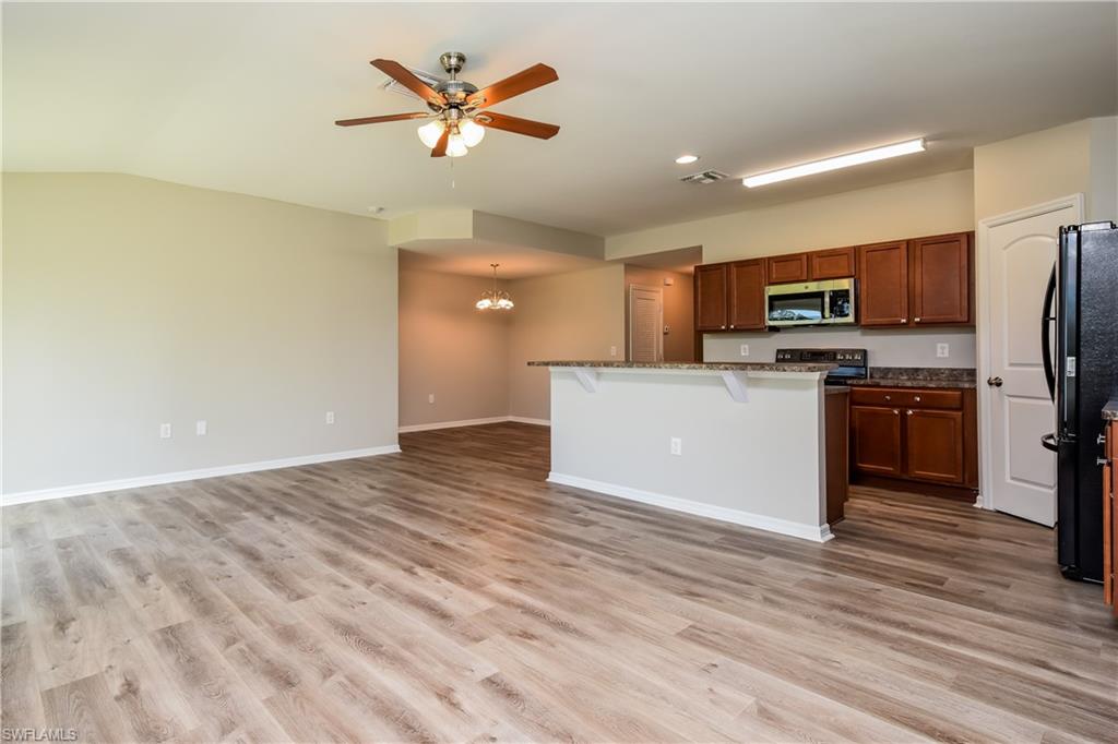 25091 Esmeralda Ct Property Photo 5