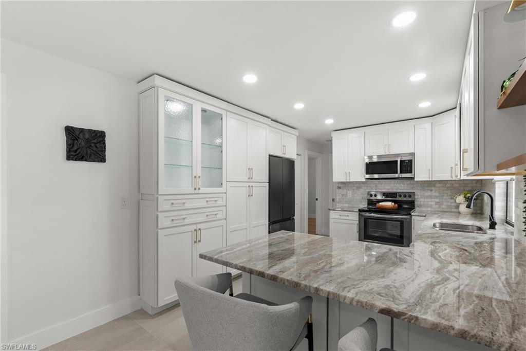 8487 Jenny Cae Ln Property Photo 12