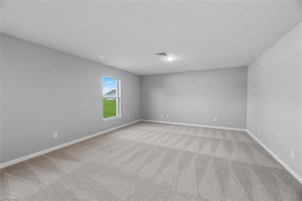 3218 42nd St W Property Photo 8
