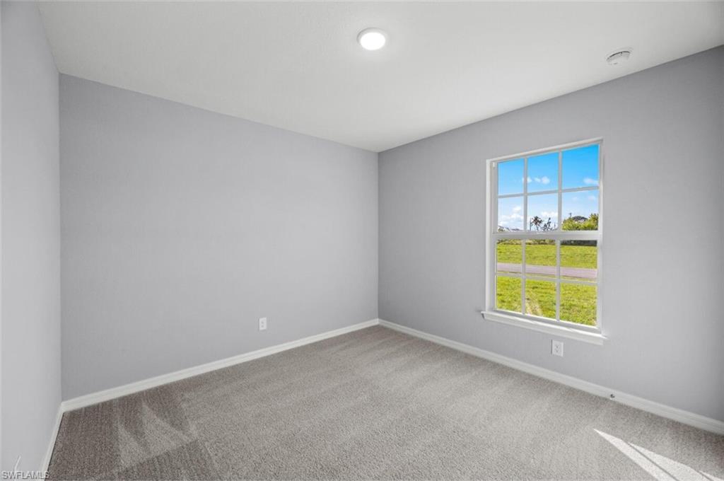 3218 42nd St W Property Photo 16