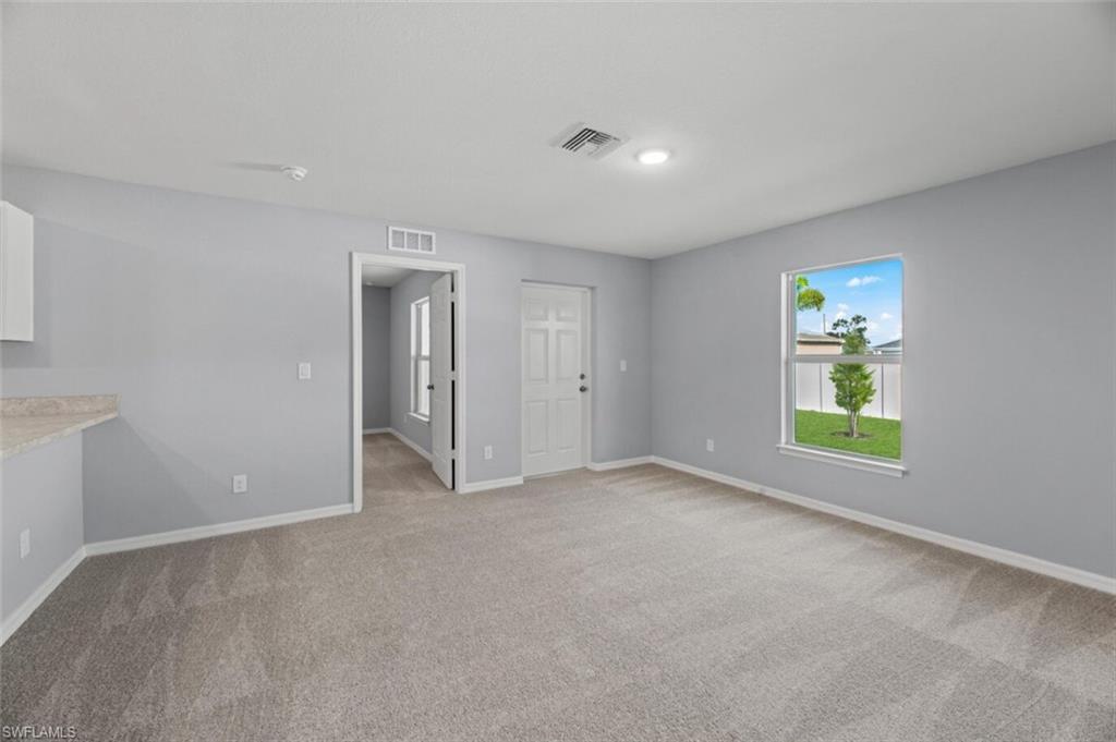 3218 42nd St W Property Photo 17