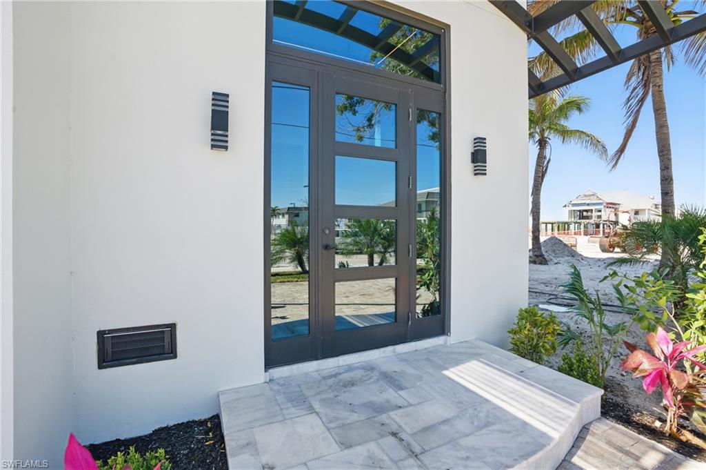 3050 Estero Blvd Property Photo 8