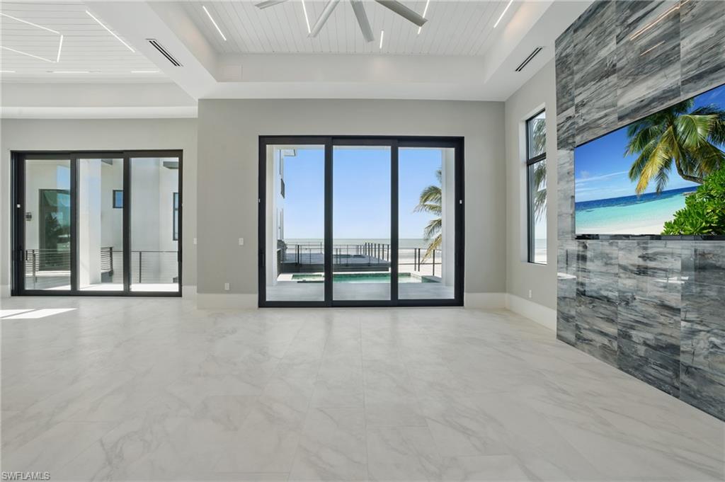 3050 Estero Blvd Property Photo 12