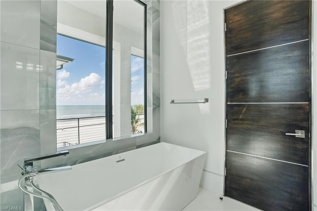 3050 Estero Blvd Property Photo 26