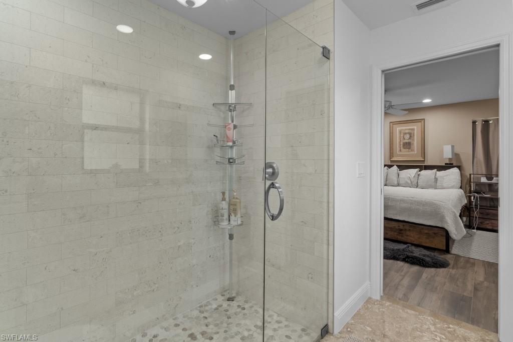 7090 Hendry Creek Dr Property Photo 20