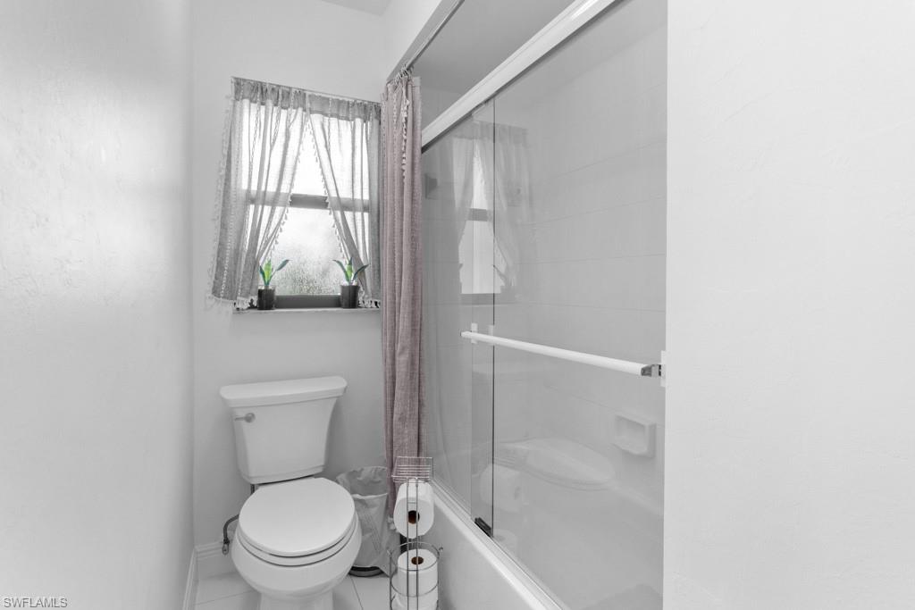 7090 Hendry Creek Dr Property Photo 32