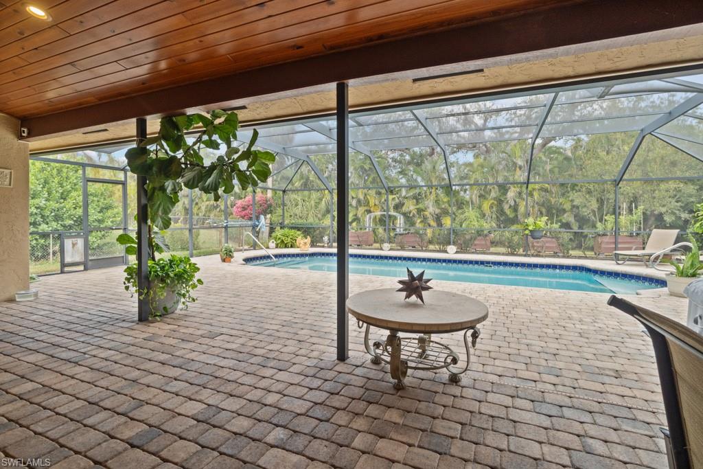 7090 Hendry Creek Dr Property Photo 36