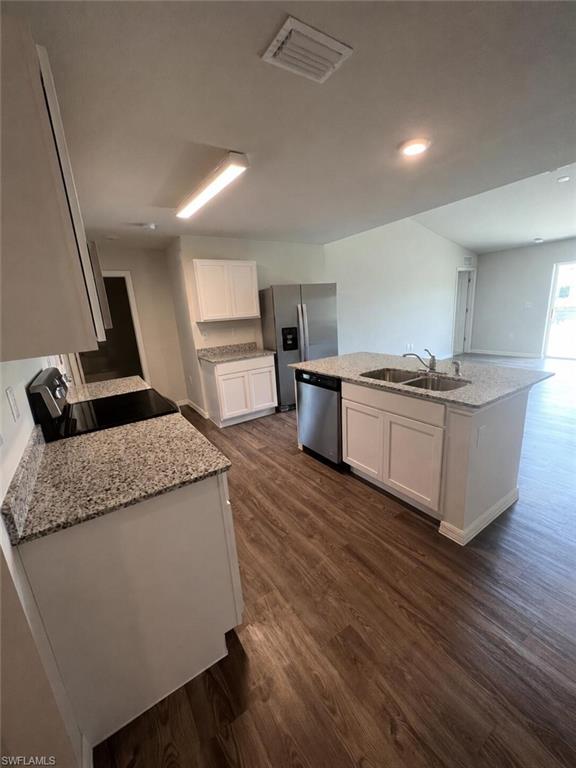 9084 Aegean Cir Property Photo 7