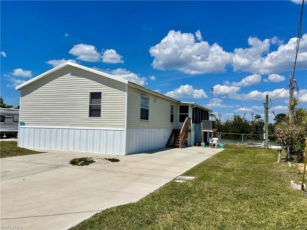 3888 Royal Palm Dr Property Photo 4