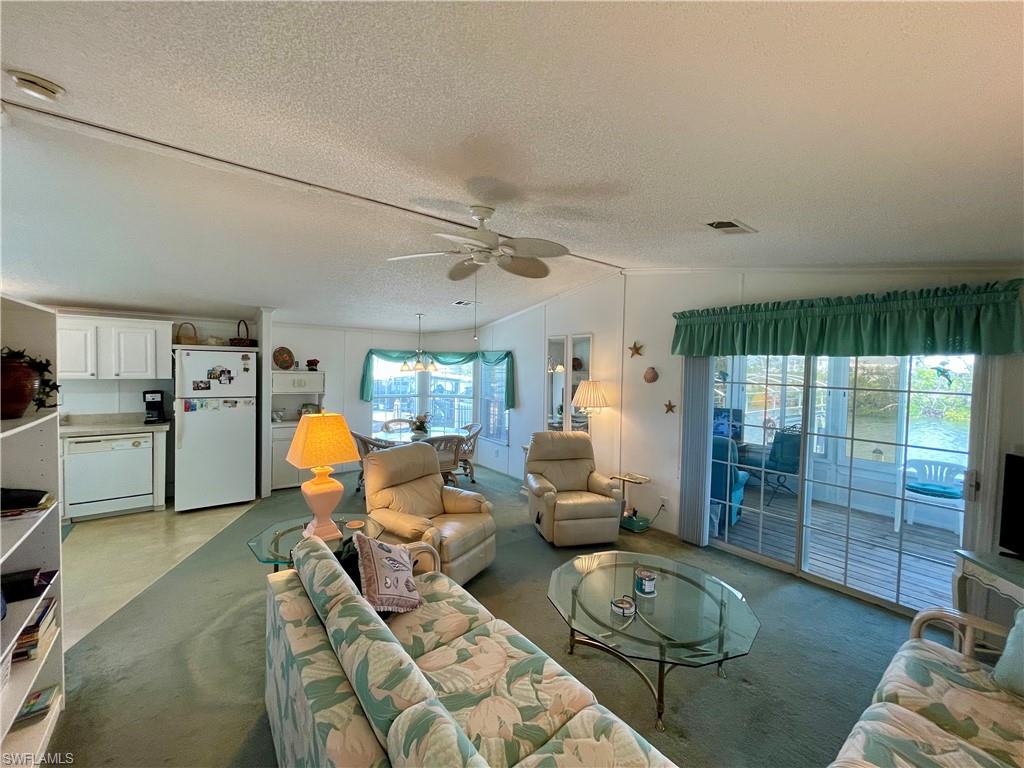 3888 Royal Palm Dr Property Photo 10