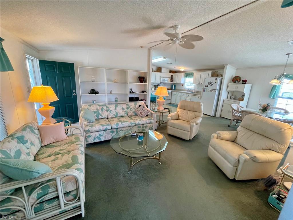 3888 Royal Palm Dr Property Photo 11
