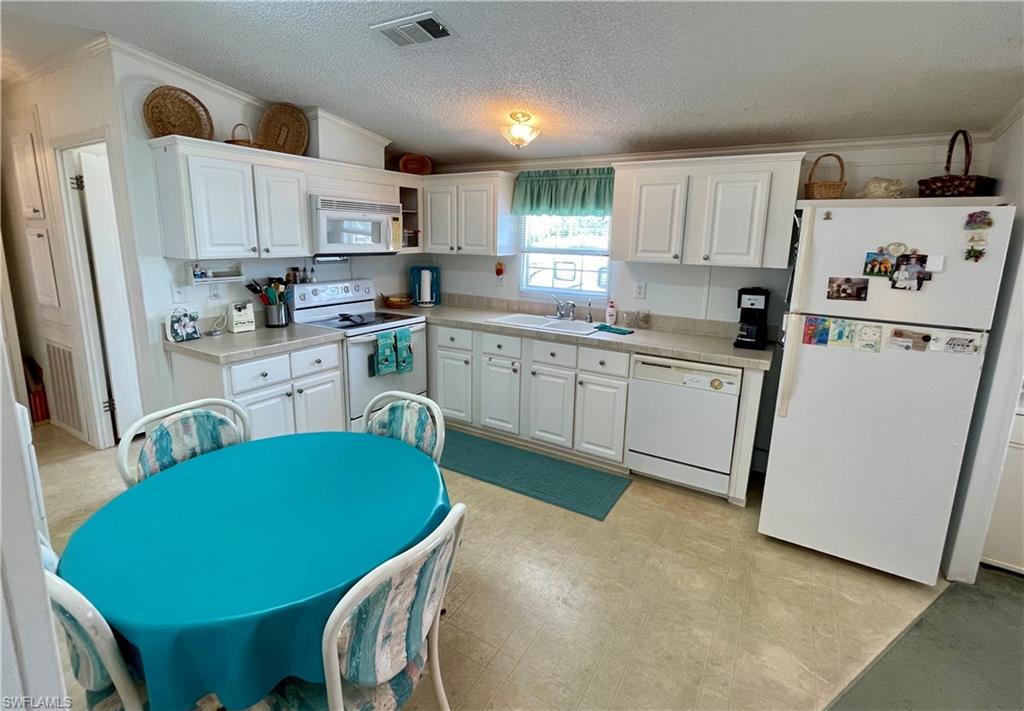 3888 Royal Palm Dr Property Photo 17