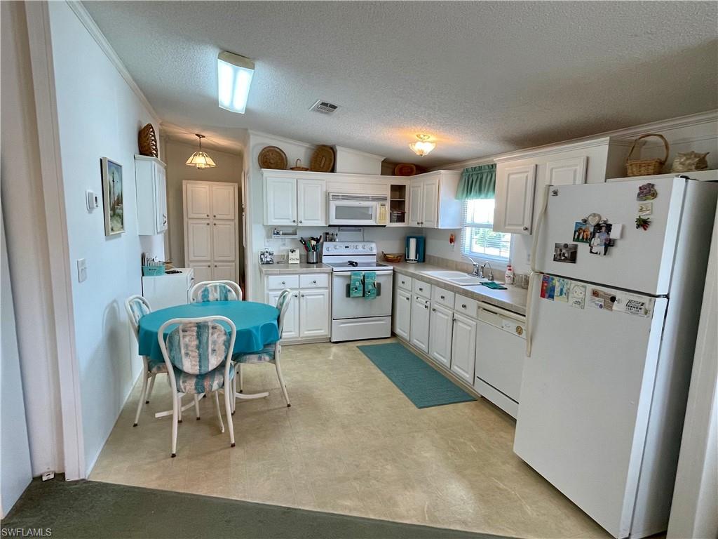 3888 Royal Palm Dr Property Photo 18