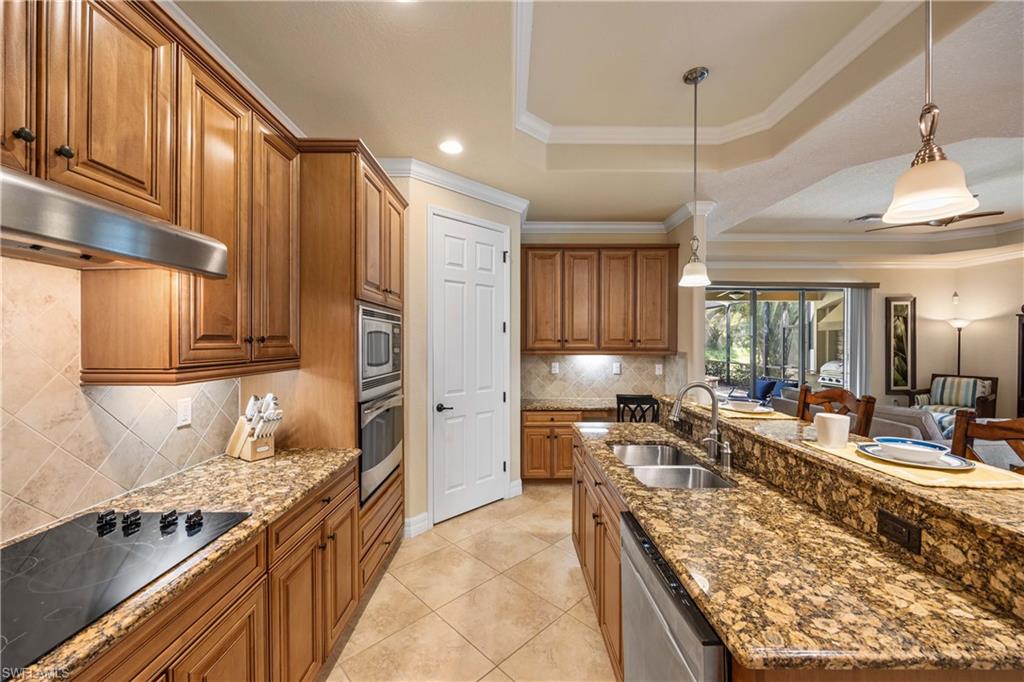 9234 Veneto Pl Property Photo 14