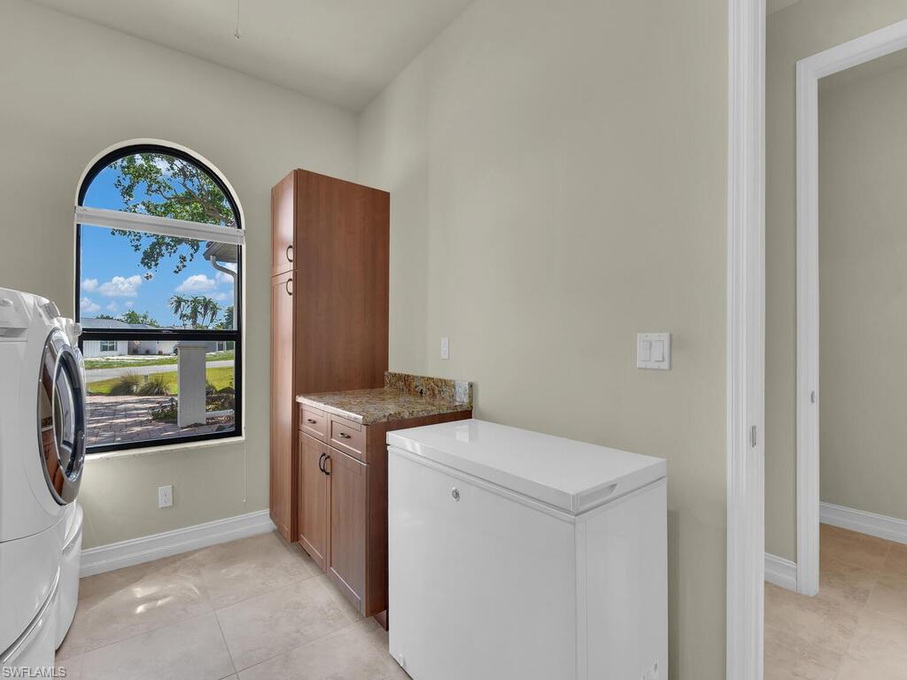 866 Cal Cove Dr Property Photo 39