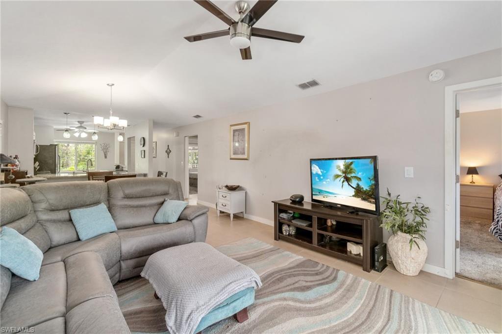 5700 Woodmere Lake Cir # E201 Property Photo 6