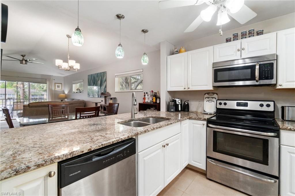 5700 Woodmere Lake Cir # E201 Property Photo 8