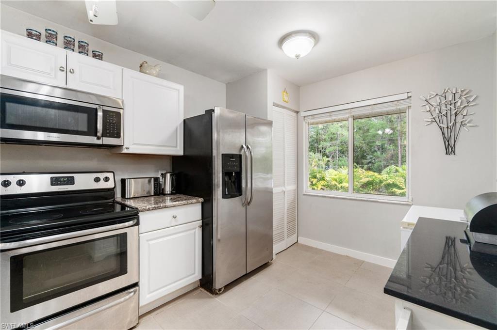 5700 Woodmere Lake Cir # E201 Property Photo 9
