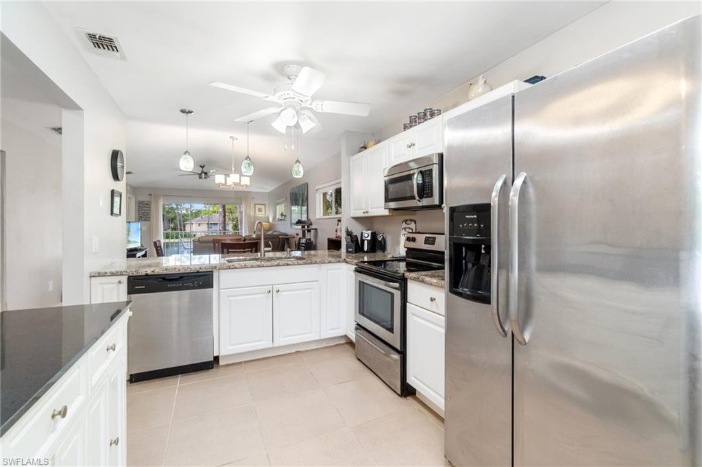 5700 Woodmere Lake Cir # E201 Property Photo 10