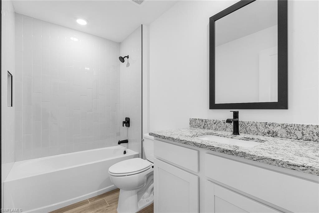 434 Parkdale Blvd Property Photo 17