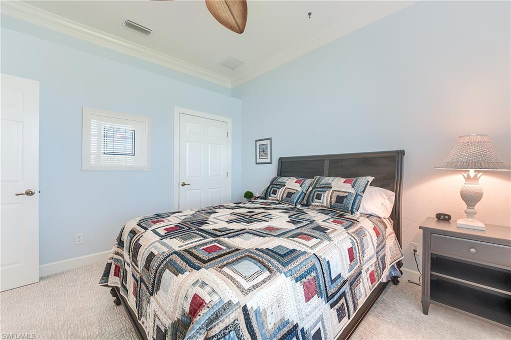 8860 New Castle Dr Property Photo 34