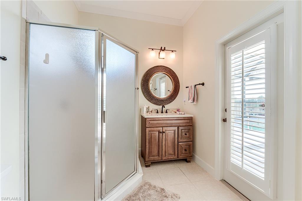 8860 New Castle Dr Property Photo 35