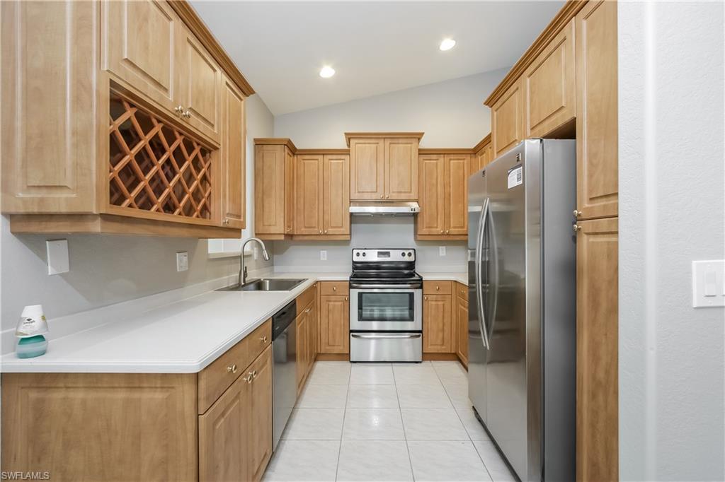 2406 Cleo St Property Photo 8