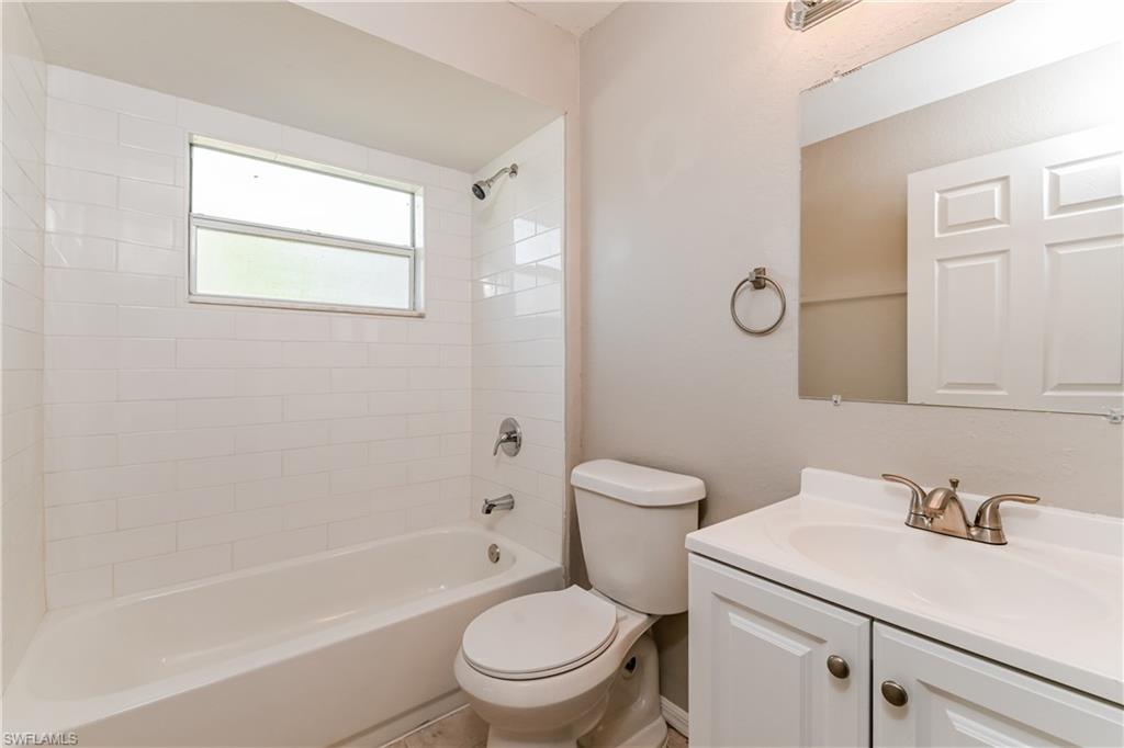 749 Colyer St E Property Photo 15