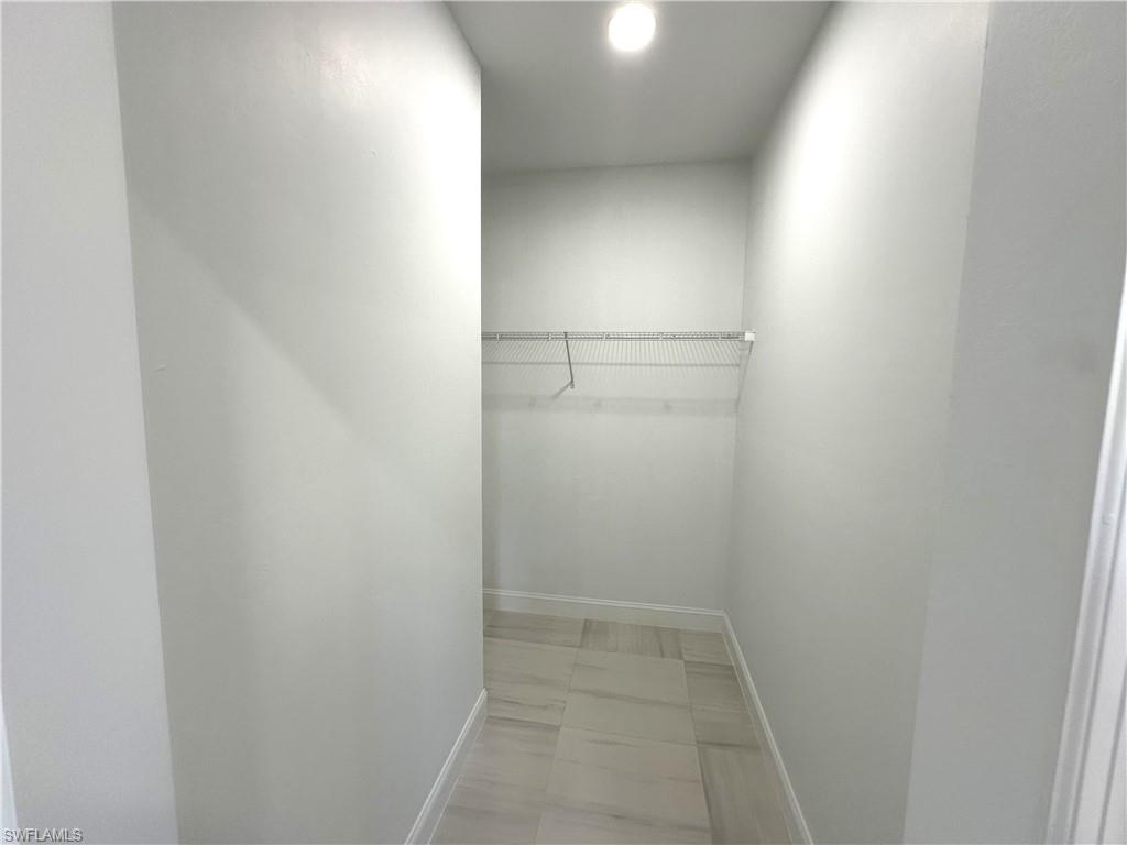 472 Lillon Ave S Property Photo 10