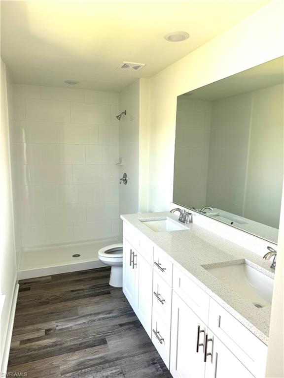 312 Ne 16th Ter Property Photo 4
