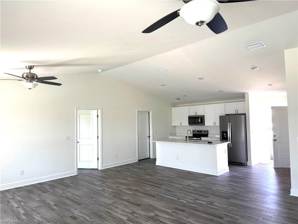 312 Ne 16th Ter Property Photo 7