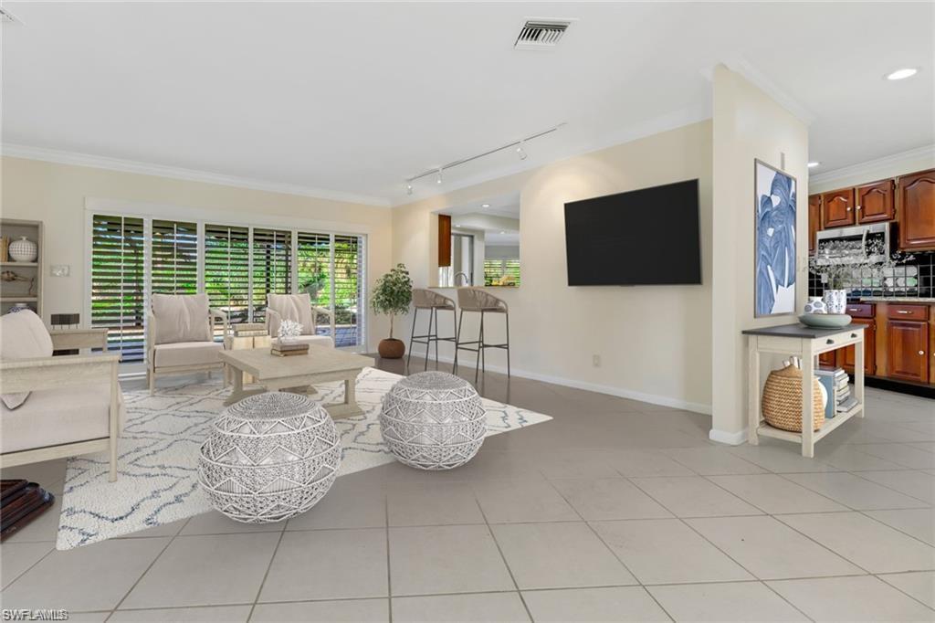 449 Cypress Way E Property Photo 1