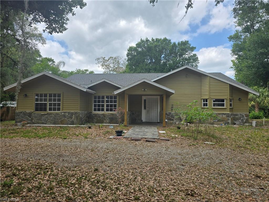 140 S Davis St Property Photo 2