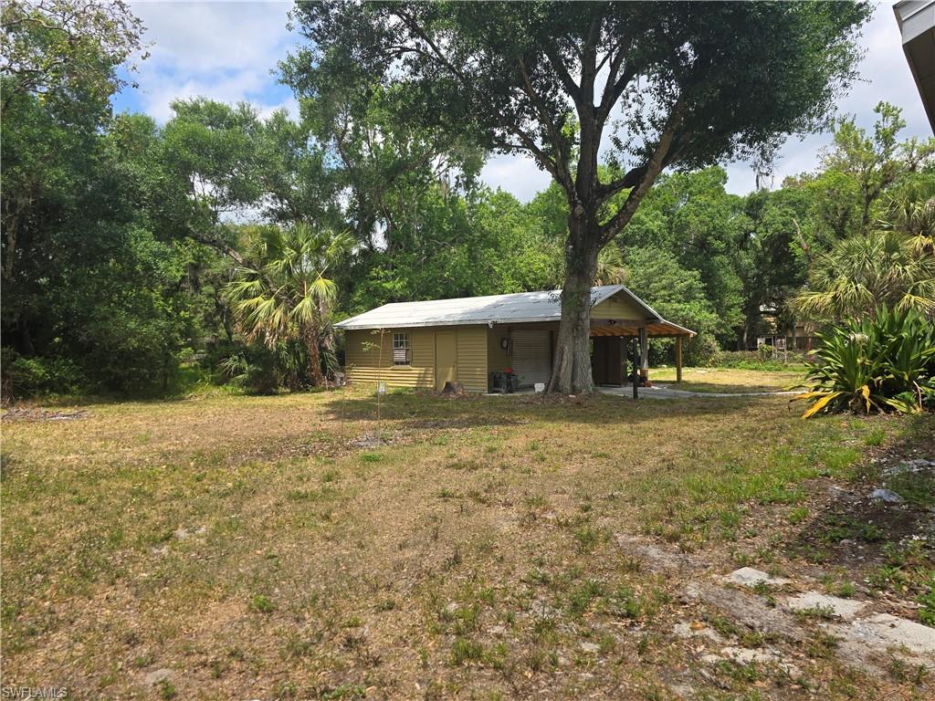 140 S Davis St Property Photo 10
