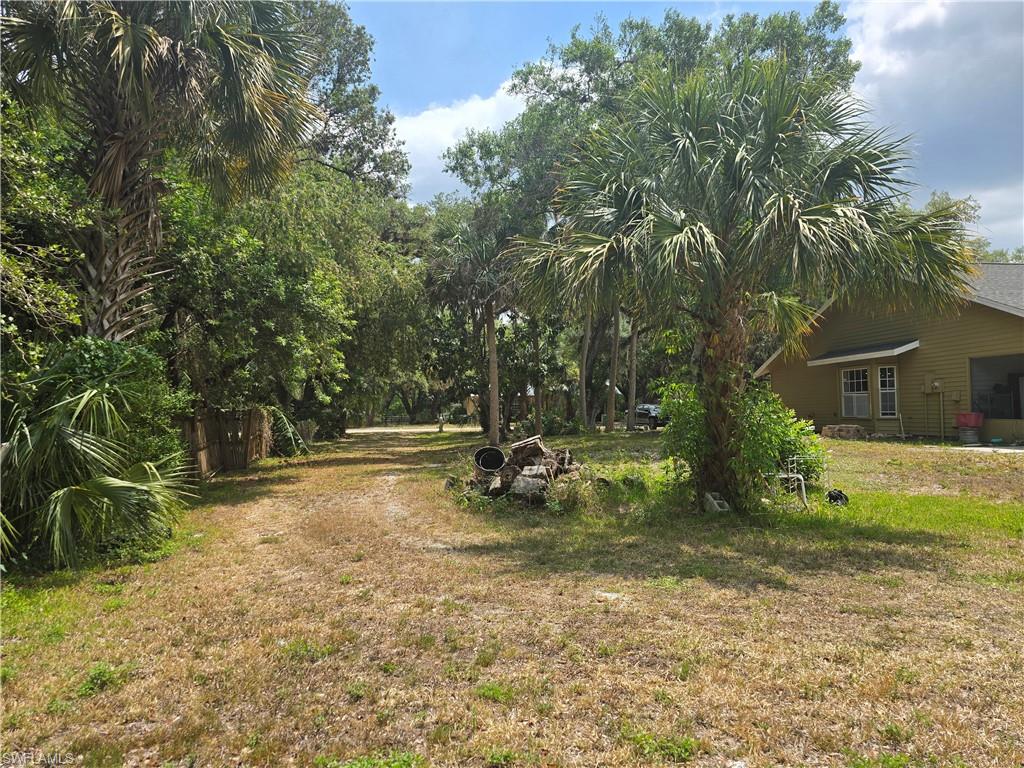140 S Davis St Property Photo 16