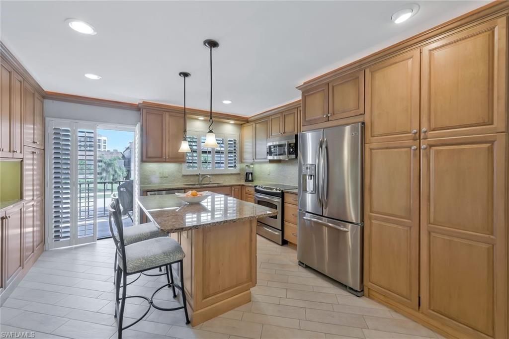 900 Huron Ct # C3 Property Photo 6
