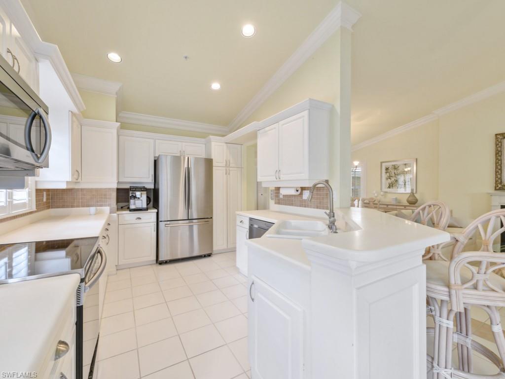 24797 Lakemont Cove Ln # 204 Property Photo 11