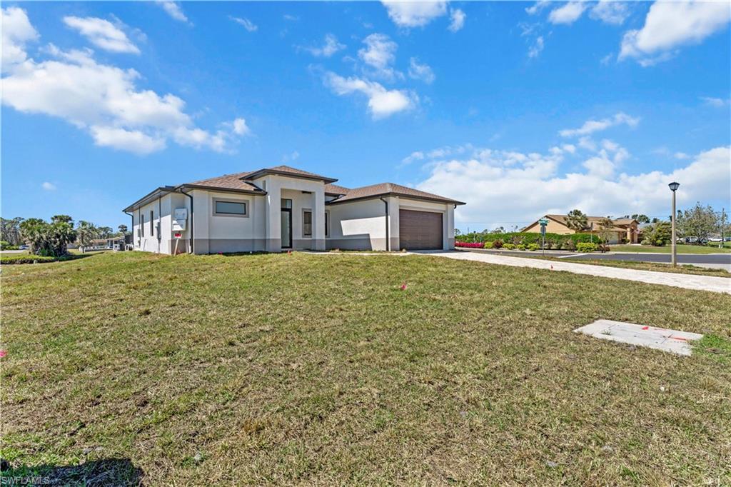 197 Rotonda Cir Property Photo 3