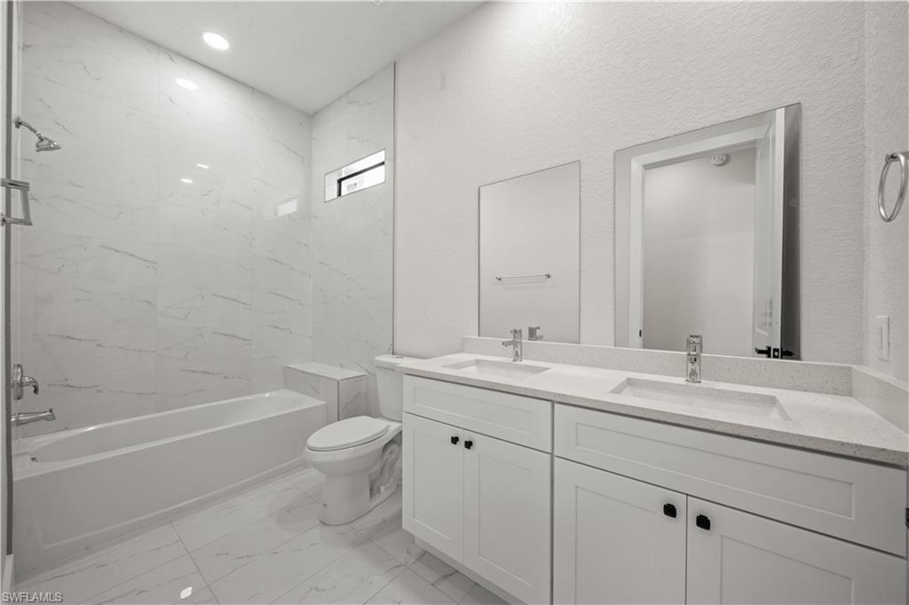 197 Rotonda Cir Property Photo 36
