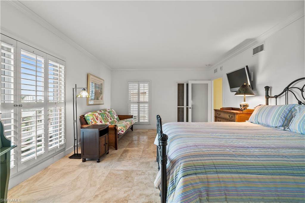 2901 Gulf Shore Blvd N Property Photo 9